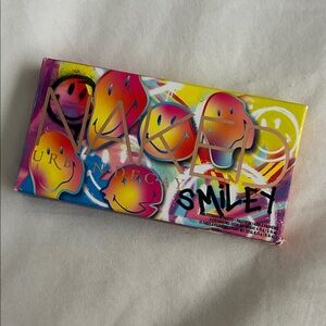 Urban Decay Smiley Edition Eyeshadow Palette